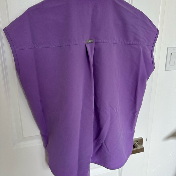 Figs Technical Collection Scrub Top - Picture 3 of 5